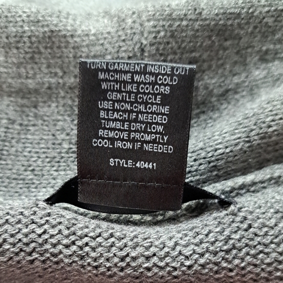 United States Sweaters Women's Size Large Gray & White Holiday Cardigan - Picture 10 of 12